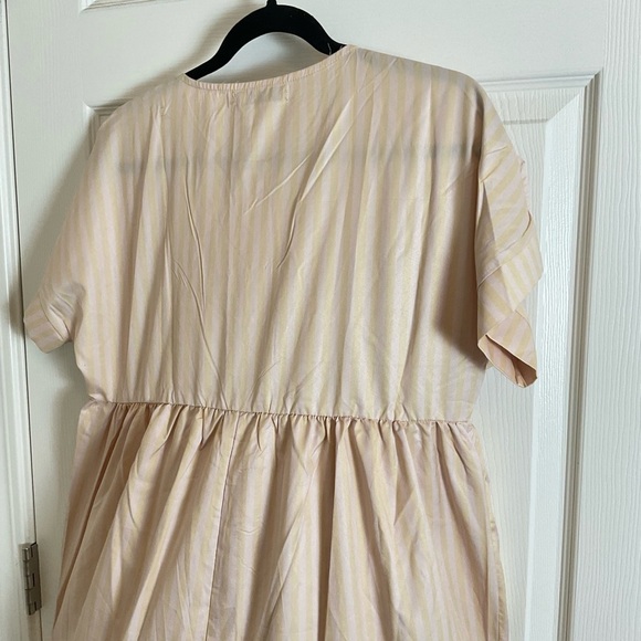 Miss Look wide-leg jumpsuit in a light pale yellow and beige, color size small - Picture 8 of 12